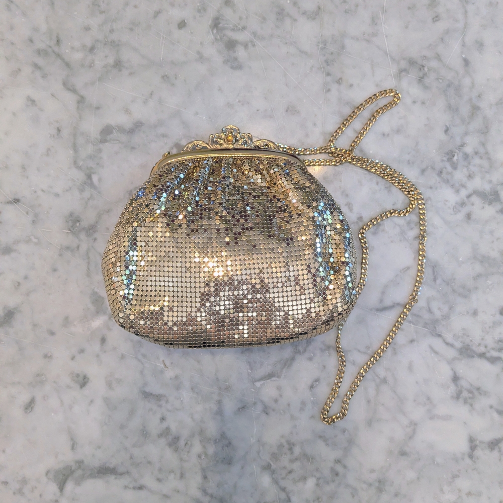 Whiting & Davis #2722 Gold Mesh Shoulder Bag/Clutch - Picture 4 of 7